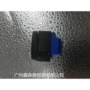 Interruptor de Bloqueo de Puerta Touran 1T0962125B, Botón Pulsador, 12V CC, Plástico, Alarma Antirrobo, Sistema de Cierre Centralizado - Product Image 2
