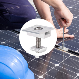 Pince d'extrémité solaire photovoltaïque en aluminium pour l'installation <span class=keywords><strong>de</strong></span> <span class=keywords><strong>panneaux</strong></span> photovoltaïques <span class=keywords><strong>de</strong></span> toit - Product Image 1