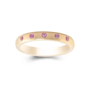 Pulseira de anel de pedra preciosa, joia com design de anel 10k amarelo ouro 3mm cor rosa rubi corindo cetim acabamento faixa de casamento