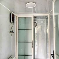 Maison conteneur préfabriquée extensible OEM ODM, design moderne, maisonnette mobile pour bureau à domicile, hôtel, entrepôt avec garantie d'un an