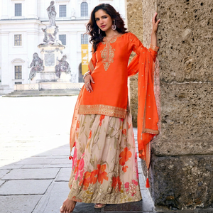 Conjunto de Salwar Kameez para Mujer con Bordado Floral Naranja, Choli, Palazzo y Dupatta - Traje Tradicional para Fiestas, Graduaciones y Diwali, en Seda Chinon - Product Image 1