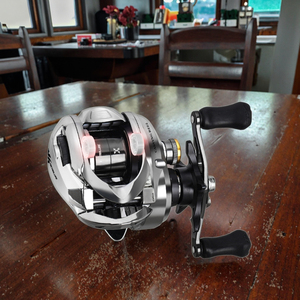 Carrete de Pesca <span class=keywords><strong>HISTAR</strong></span> X6 Versión de Largo Alcance 156G 7.2:1 Alta Relación de Transmisión 5kg de Potencia de Arrastre Bobina de Carbono AT7 para Mano Izquierda - Product Image 3