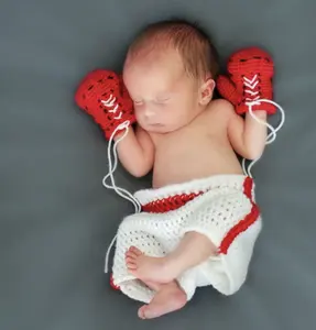 2023 गर्म बेच Crochet बच्चे बॉक्सर mittens और मुक्केबाजी शॉर्ट्स शिशु बौछार उपहार