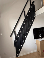 Moderne Wandmontierte Faltbare Treppe Kompakte Wandhängende Klapptreppe Komplette Installationssets für Dachbodeneingang