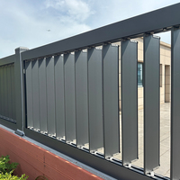 Volets verticaux modernes en alliage d'aluminium pour extérieur - Pare-soleil électrique, ventilation, protection de la vie privée, antivol, usage hôtelier, garantie à vie