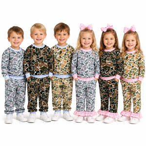 Tenues d'automne personnalisées pour bébés garçons et filles, à motif camouflage et bords à carreaux, imprimé de vacances, vente en gros, vêtements pour frères et sœurs, boutique Southern - Product Image 1