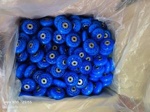 Neue heiße Produkte 4er-Set Rollen Gewindes tiel für Bürostuhl 11*22mm <span class=keywords><strong>PU</strong></span> Soft Office Chair Rollen rad - Product Image 5