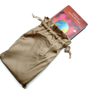 Fabricant de cartes à jouer Tarot Oracle imprimées personnalisées en gros avec un design élégant et un guide - Product Image 4