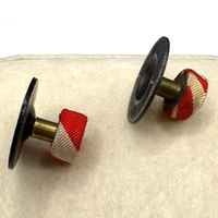 Rubans de rosettes de championnat personnalisés légers avec badge central en tissu dentelle à coudre, qualité supérieure, rosettes de récompense avec épingle de sûreté