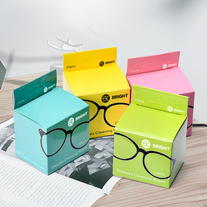 Lingette jetable <span class=keywords><strong>pour</strong></span> verres de <span class=keywords><strong>lunettes</strong></span> personnalisée dépoussiérante <span class=keywords><strong>lingettes</strong></span> <span class=keywords><strong>pour</strong></span> <span class=keywords><strong>lunettes</strong></span> <span class=keywords><strong>anti</strong></span>-<span class=keywords><strong>buée</strong></span> - Product Image 4