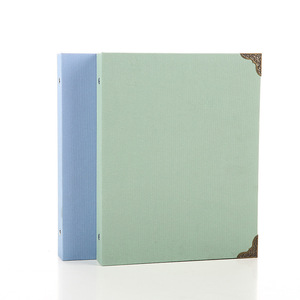 Álbum de Fotos DIY para Scrapbooking, 30 Hojas de Papel Kraft Negro, Álbum de Fotos Adhesivo con Bolígrafos Metálicos, Pegatinas de Colores, Regalo de Cumpleaños o Boda - Product Image 1