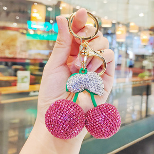 Nuevo Llavero de Moda con Diamantes de Imitación, Diseño de Cereza, Resistente al Agua, Ligero, con Diamantes Grandes para Bolsos y Llaves de Coche para Mujer - Product Image 6