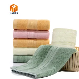 Set di asciugamani da bagno per il lavaggio della casa in fibra di bambù al 100% e traspirante di alta qualità di moda semplice
