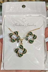 Conjuntos nupcial de joyería fina de flor giratoria INS, collar de perlas chapado en oro, pendientes, joyería roja negra para mujer - Product Image 2