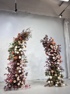 Personalizar telón de fondo de seda artificial Rosa otoño colores otoño Pilar flor arco para la decoración de la fiesta temática de la boda - Product Image 2