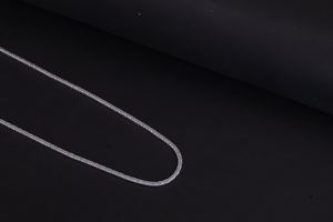 Collier élégant en argent fin plaqué rhodium, style unisexe, pour la mode quotidienne, les fêtes et les occasions spéciales - Product Image 5