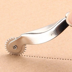 Tessuto di cuoio leggero seghettato ruota di tracciamento per i progetti fatti a mano superficie liscia utensile a mano - Product Image 2