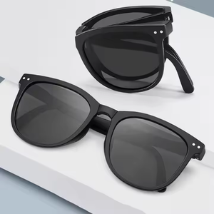 Lunettes de protection solaire d'extérieur en plastique Lunettes de soleil bon marché pour femmes Lunettes pour hommes Lunettes de soleil Vente en gros - Product Image 2