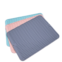 Premium Modern Silicone Tabletop Protector Hitze beständige rutsch feste Drainage matte für große Esszimmer Küchen geschirr Trocken matte Auto