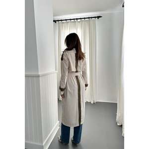 Manteau Trench Long Vintage Beige Kaki pour Femme, Imperméable, avec Ceinture à Rayures au Dos et Décoration Imprimée en Coton – Vente en Gros - Product Image 1