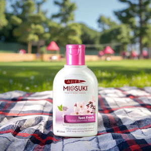 Miosuki Herbal Teen Wash Nettoyant intime frais Contrôle des odeurs Formule douce pour les adolescents Soins d'hygiène Solution stimulante de confiance - Product Image 1