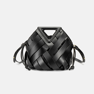 Elegante Bolso Tipo Cubo de Cuero Vegano Hecho a Mano para Mujer, con Diseño a Rayas, Cierre con Cordón, Portátil, Moderno, para Uso Diario y Viajes - Product Image 5