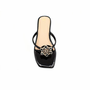 Senior sens à l'extérieur porter des pantoufles femmes portent des strass été nouvelle tête carrée mode tempérament dame pantoufles - Product Image 5