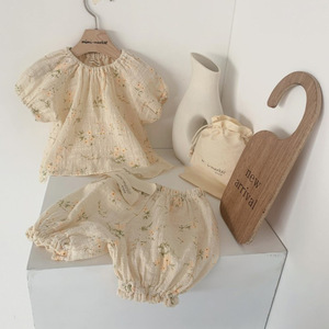 Ensemble de shorts pour filles en coton fleuri, deux pièces, vêtements pour bébés coréens, tenue d'été - Product Image 2