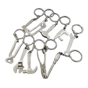 Porte-clés tournevis créatif en métal, Mini outils de travail 1 pièce, clé en forme de perceuse électrique, Logo personnalisé