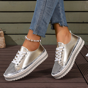 Nouvelles Chaussures Blanches Grande Taille pour Femmes Été 2024 – Mocassins Plateforme Style Européen-Américain en PU Artificiel – Vente en Gros - Product Image 2