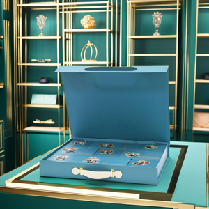 יוקרה עונתי תיבת מתנות ממוחזר סיטונאי מחיר תיבת קיפול מגנטי מתקפל עם ידית עור - Product Image 1