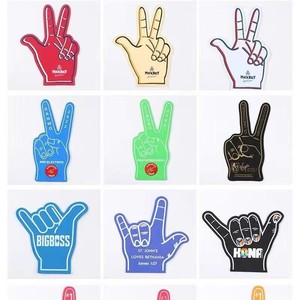 Guante de Espuma EVA para Animar, con Gesto de Victoria, para Eventos Deportivos y Animación - Product Image 1