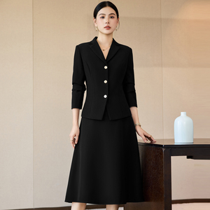 Hermosas y Elegantes Mujeres en Trajes y Faldas, Presentadoras de Moda, Abogadas, Herramientas para Enseñar y Entrevistar - Product Image 2
