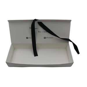 Boîte d'emballage cosmétique en carton rigide de luxe avec logo personnalisé, boîte cadeau en carton rigide pour ensembles de soins de la peau et parfums |   Coffret beauté premium - Product Image 2