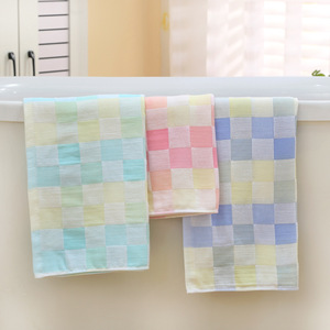 Serviette de bain en gaze à carreaux Carlota 70x140cm en pur coton double couche pour enfants - Product Image 3