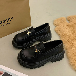 2026 Spring Women's Black Platform <b>Shoes</b> Versatile Thick Sole Leather <b>Shoes</b> Casual Flat <b>Shoes</b> Fashion Daily Wear <b>Shoes</b> - Product Image 4