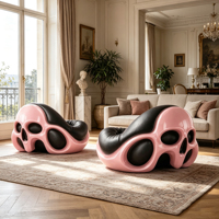 Fauteuil de salon en fibre de verre rose gothique avec coussin en cuir, fauteuil sculptural design pour salon, hôtel, club, galerie d'art