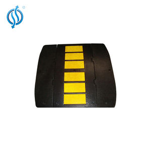 सड़कों और राजमार्गों पर वाहन की गति को नियंत्रित करने के लिए बिक्री के लिए चीन ट्रैफिक रबर स्पीड बम्प - Product Image 6