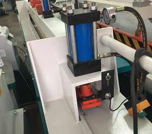 Semi Automatische Houtbewerking Hout Hout Lamineren Vinger Gezamenlijke Voegwerk Klem Druk Assembler Assembleren Montage <span class=keywords><strong>Machine</strong></span>