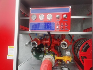 รถดับเพลิงอีซูซุ 8 ตัน 4x2 ดีเซล แบบกำหนดเองจากโรงงาน พร้อมถังน้ำและโฟม - Product Image 6