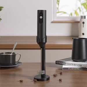 Wiederaufladbarer Automatischer Elektrischer Milchaufschäumer Schwarzer Elektrischer Milchaufschäumer Kaffee-Schneebesen Mit Kunststoffständer - Product Image 1