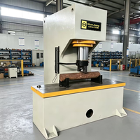 Pompa Hidrolik CNC Servo Kontrol Empat Kolom Tiga Balok 100 Ton untuk Benda Kerja Panjang 10m Kekakuan Tinggi Layar Digital