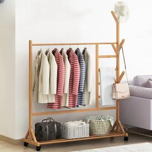 Porte-vêtements en bois sur roulettes pour chambre à coucher, avec <span class=keywords><strong>étagère</strong></span>, panier et crochet à chapeaux – Organisateur de garde-robe moderne - Product Image 2