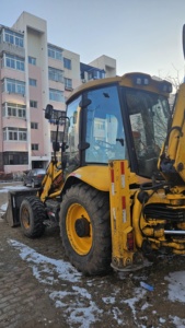 Chargeuse-pelleteuse d'occasion JCB 3CX robuste 4x4, machine de construction d'origine, godet de 2 m, moteur de 109 CV, 8800 kg, composants hydrauliques - Product Image 6