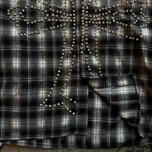 Personnalisé Unisexe Bouton Baggy Plaid Chemise à Manches Longues pour Hommes Coton Lavage À L'acide Détresse Flanelle Strass Revers Streetwear Chemises - Product Image 6