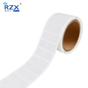 Etiqueta/Adhesivo/Etiqueta RFID UHF 860-960Mhz de Tamaño 45*19mm con Impresión Personalizada y Plazo de Entrega Rápido para la Gestión de Ropa y Calzado en Comercios Minoristas - Product Image 3