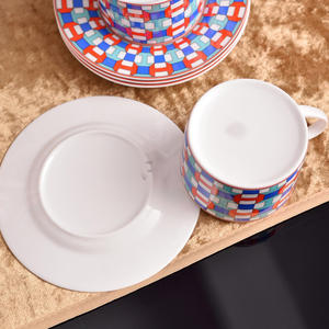 Service à café en porcelaine osseuse de style européen de haute qualité et à bas prix, 12 pièces - Product Image 3