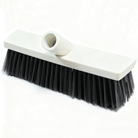 Articles ménagers essentiels Produits de nettoyage Outils de nettoyage de cuisine Brosse et grattoir à sol 2 en 1 durables Vente en gros