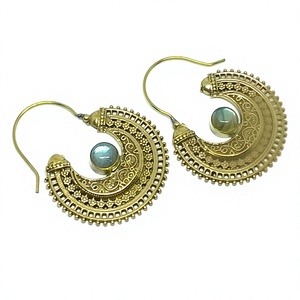 Nouveauté 2018 : Boucles d'oreilles créoles bohèmes religieuses en laiton avec labradorite, bijoux bohèmes minimalistes plaqués or, vente en gros - Product Image 2