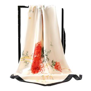 Écharpe haut de gamme personnalisée en polyester, style carré uni, à pois, à carreaux, à rayures, motifs imprimés numériquement - Product Image 1